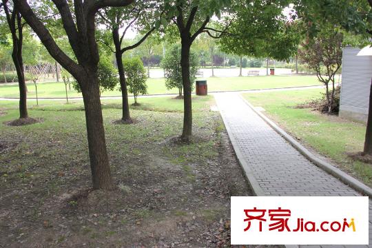東亞啟航公館周邊公園