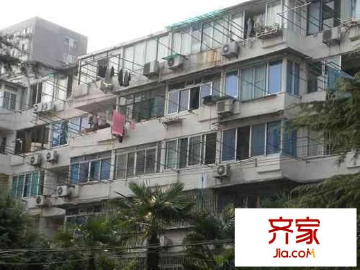 沪太新村外景图