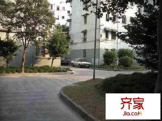 沪太新村外景图