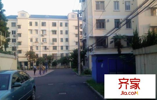 學前一村外景圖
