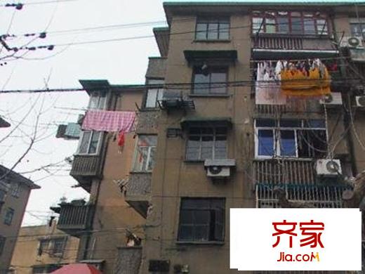 普育西路老式公房外景图
