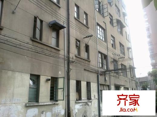 普育西路老式公房外景图