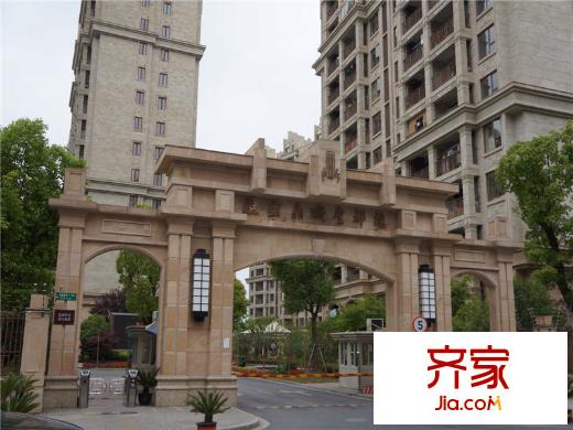 恒盛鼎城圣都汇外景图小区大门(2013.5)