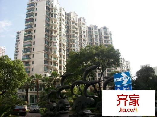 水岸豪庭外景图