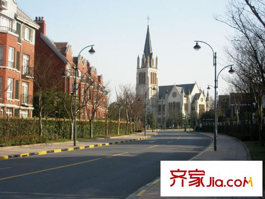 绿地诺丁山别墅配套图周边配套-泰晤士小镇