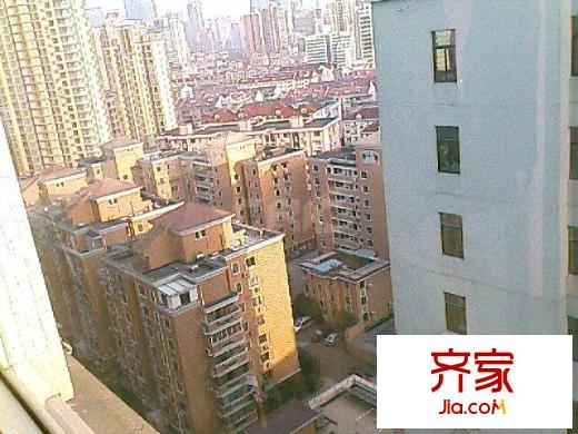 日高公寓外景图