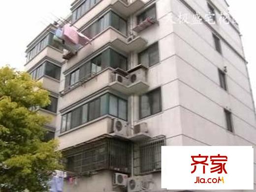天极盛宅花园外景图