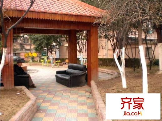 藍(lán)村小區(qū)外景圖