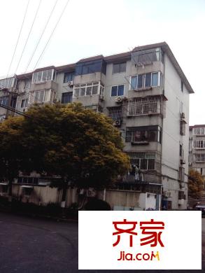 杨泰三村外景图