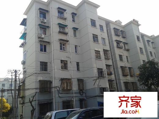 场中路2800弄小区外景图