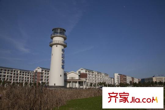 港城滴水湖馨苑別墅周邊配套-上海海事大學