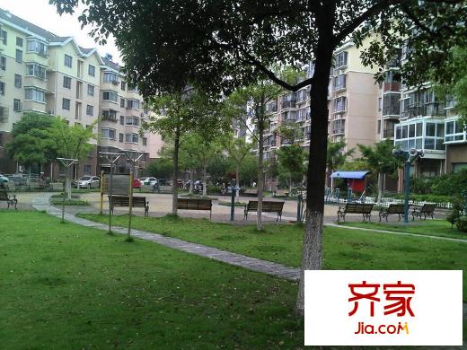 浦發(fā)綠城2080弄小區(qū)外景圖 