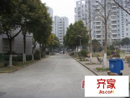 浦發(fā)綠城2080弄小區(qū)外景圖上海 浦發(fā)綠城2080弄 