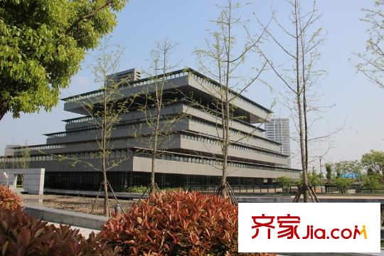 寧興御府東側(cè)約1.8公里青少年宮高新發(fā)展中心