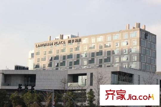 寧波銀泰城向北50米朗豪酒店
