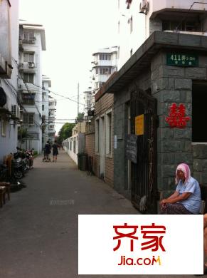 芳華路411弄小區(qū)外景圖 