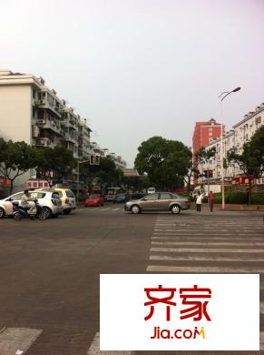 芳華路411弄小區(qū)外景圖 
