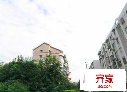 龍臣公寓外景圖