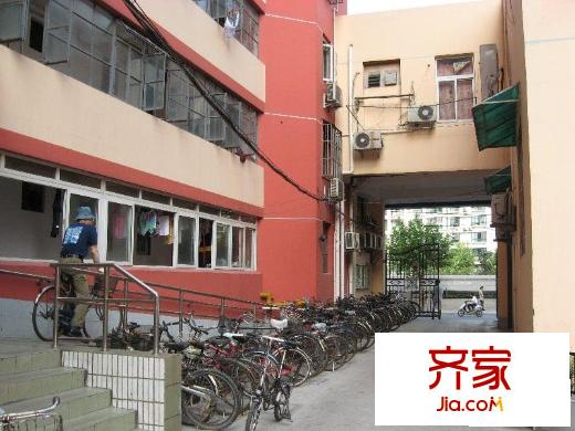 万航小区外景图