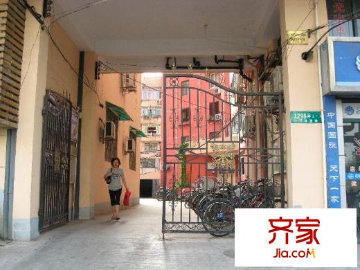 万航小区外景图