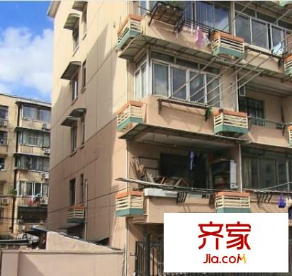 双阳路300弄小区外景图