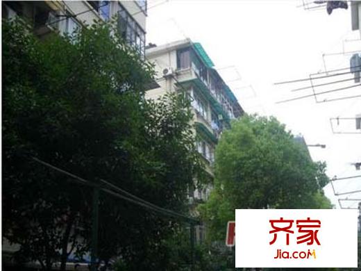 许昌路1350弄小区外景图
