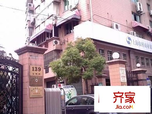 凯旋公寓外景图