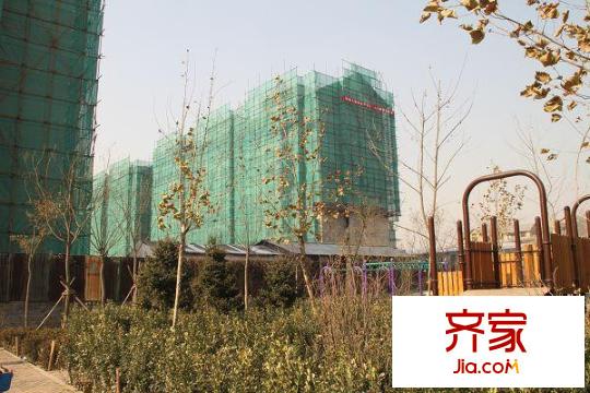 北京奥林匹克花园施工09.11