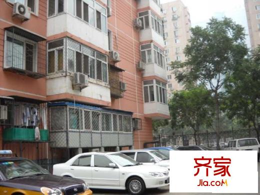 团结湖南里外景图