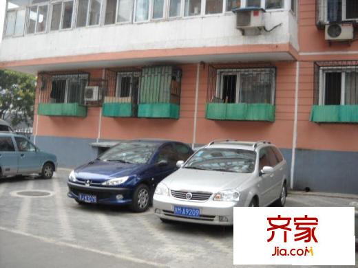 团结湖南里外景图