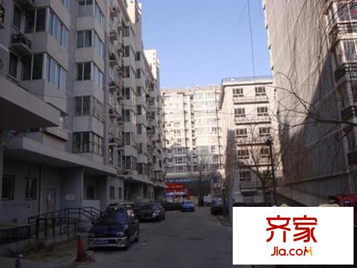 芳园里外景图