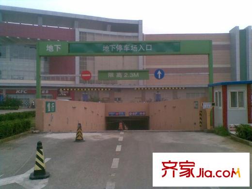 保利?羅蘭香谷配套圖周邊-免費停車場
