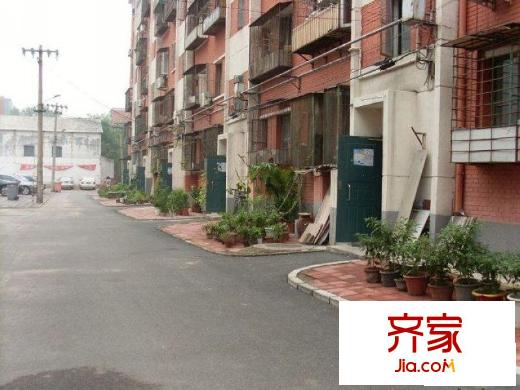 六里屯东里外景图