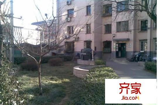 六里屯东里外景图