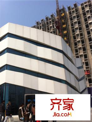 东亚首航国际售楼处入口2014.3