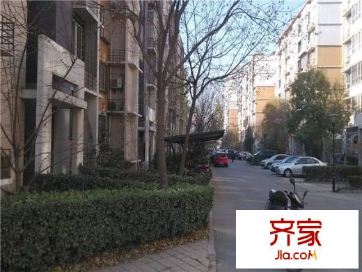 龙博苑一区外景图