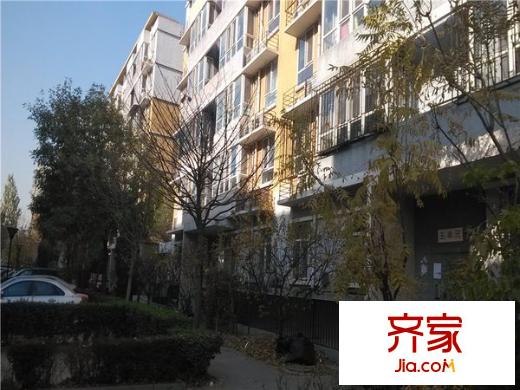 龙博苑一区外景图