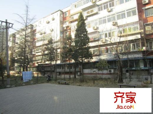 南十里居外景图