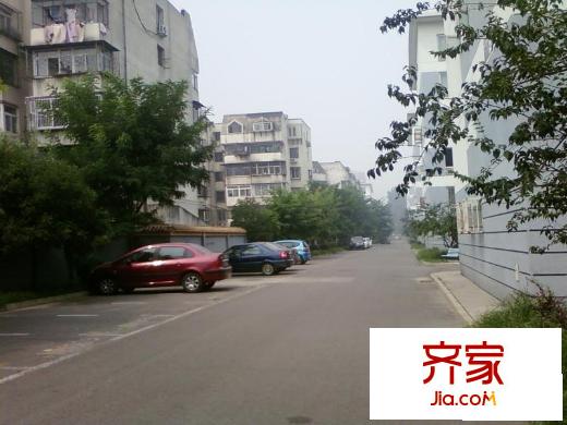 建材城东一里外景图小道