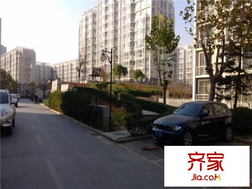 新龍城外景圖 