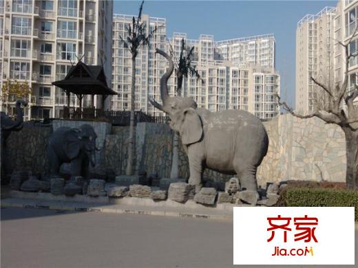新龍城外景圖 