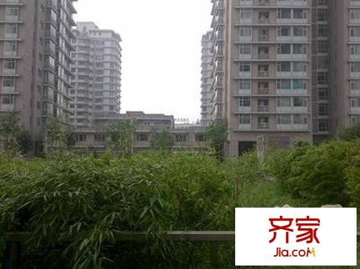 主语城外景图