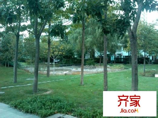 主语城外景图
