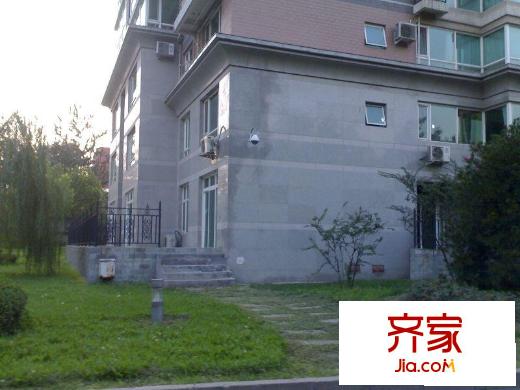 浩鸿园外景图绿草青青