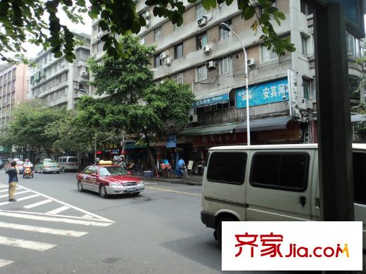 流花君庭项目附近环境(距离项目200米内)