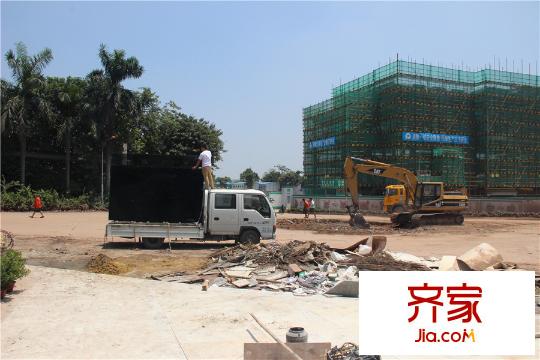 葛洲坝・保利曼城工地建筑(2015-8-25)