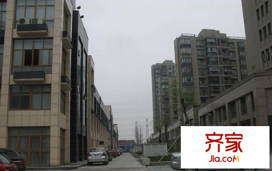 碧水蓮晴外景圖
