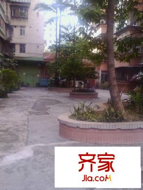 麓景路大院外景图