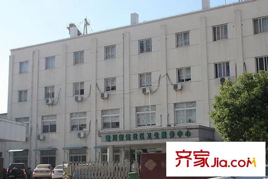 香河灣西南側(cè)約800米蛟川街道醫(yī)院