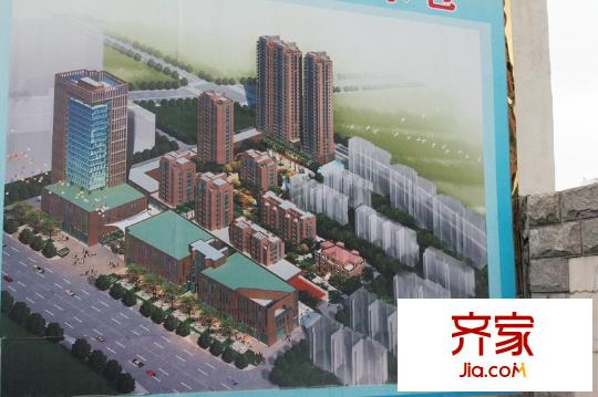 隆興峰景苑實(shí)景圖工地?cái)z于2010-07-05